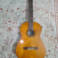 گیتار یاماها c40