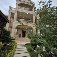 عمارت-کلاسیک-360-متری-سندششدانگ-شهرک-برند