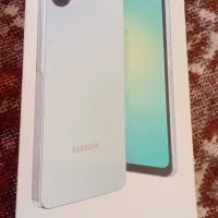 یک دستگاه گوشی سامسونک A06