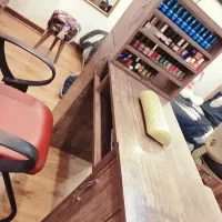 میز ناخن همراه با وسایل