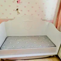 تخت خواب نوجوان در حد