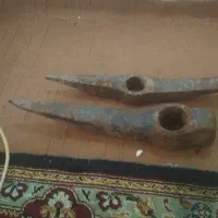 کلنگ و تیشه قدیمی