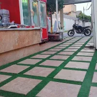 نیروی خدماتی وارد ب کار رستوران