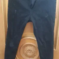 تعدادی لباس دخترانه ومردانه،کیف مدرسه وچادر