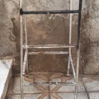 چهار پایه آهنی