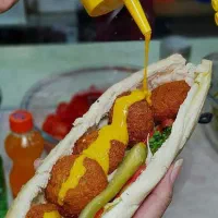 استخدام ساندویچ زن، فلافل زن