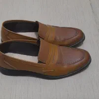یک جفت کفش سایز 40