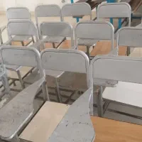 صندلی دانش آموزی فلزی قیمت ۴۰۰هزار تومان