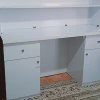 کتابخانه محکم و سالم بدون خرابی