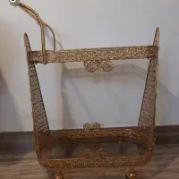 میز برنز کاملا سالم در حد نو