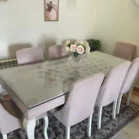 مبل راحتی و جلو مبلی و عسلی و میز نهارخوری