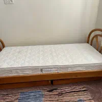 تخت و تشک و کمد