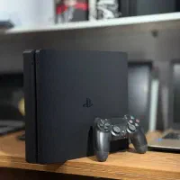 ps4 اسلیم ۵۰۰  ۱دسته داره