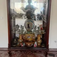 یک دست میز ناهارخوری ۸ نفره و بوفه