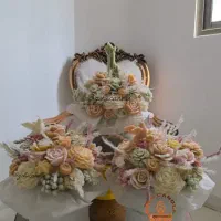 شمع و باکس گل شمعی مناسب هدیه و تولد و نوزاد