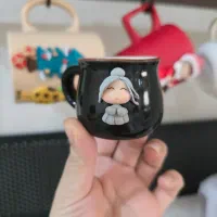 ماگ و فنجان قهوه خوری تزیین شده با مجسمه پلیمری