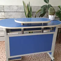 میز تحریر و کامپیوتر