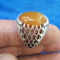 انگشتر عقیق زرد نقره