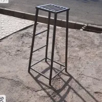 چهارپایه فلزی محکم بسیار سبک