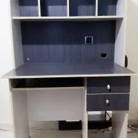 میزتحریر همراه با کتابخانه