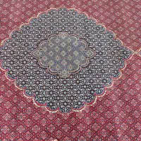 فرش ضخیم در حد نو کاملا سالم