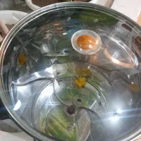 سبزی خوردکنی در حد نو...قدرت ۴۰۰ وات.مبلغ ۳ میلیون