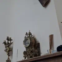 شمعدون وساعت