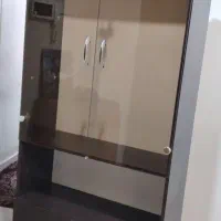 کتابخانه قفلدار بسیار تمیز