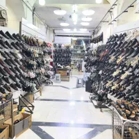 فروشنده کفش خانم یا اقا