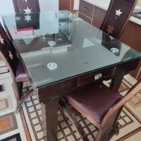 میز غذاخوری چهار نفره