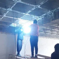 به یک کارگر ساده و یک راویز بند نیازمندیم
