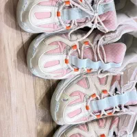 کفش و لباس مناسب دوقلوها از سایز۳۳تا۳۵