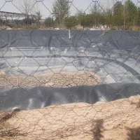 کفپوش استخر کاملا سالم  محکم جنس قدیمی