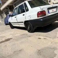 ماشین مدل ۹۰ سفید
