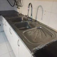 هفت متر کابینت فلز به رنگ سفید بارانی