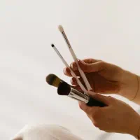 دستیار میکاپ