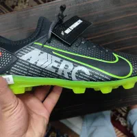 استوک چمنی، مارک نایک