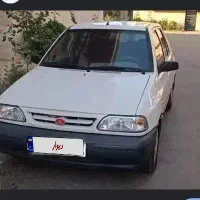 راننده خانم با ماشین