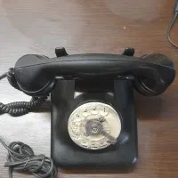 تلفن رومیزی قدیمی