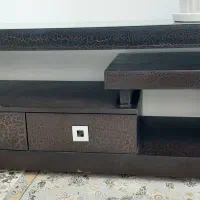 میز تلویزیون دو تکه روی میز شیشه
