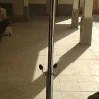 چوب لباسی ایستاده