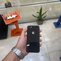 ایفون se2020     ۱۲۸ gig