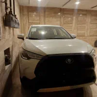کرولا کراس هیبرید
