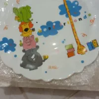 ظرف غذای کودک