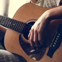 آموزش حرفه ای و تخصصی گیتار