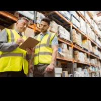 انبار دار و کمک انبار دار