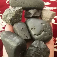 فروش سنگ مشکوک به شهاب سنگ کربنی با پوسته سوخته