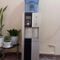 آب سرد کن یخچال دار .
