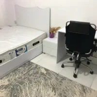 تخت خواب تک نفره همراه تشک نو ومیز تحریر
