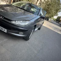 راننده با خودرو در اختیار